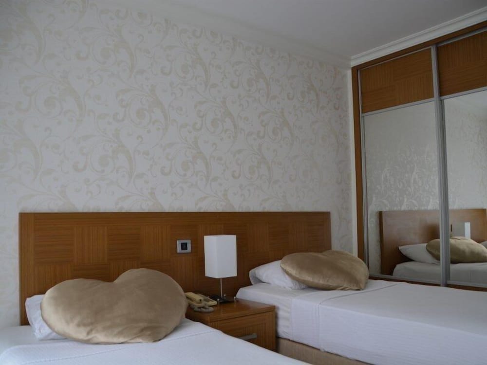 Hotel Devamlı — Hotel rooms in İçmeler, Mugla