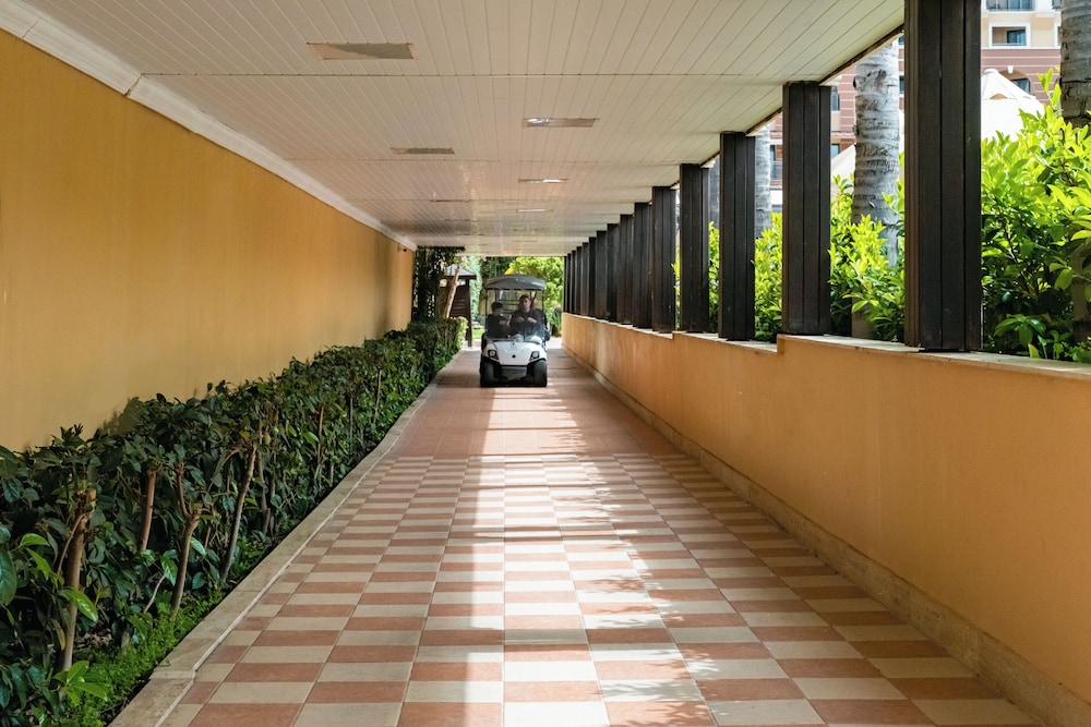 Villa Side Residence — Hotel building in Side