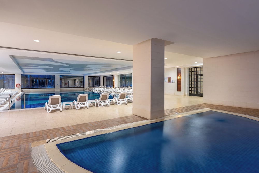 Villa Side Residence — Swimming pool in Side