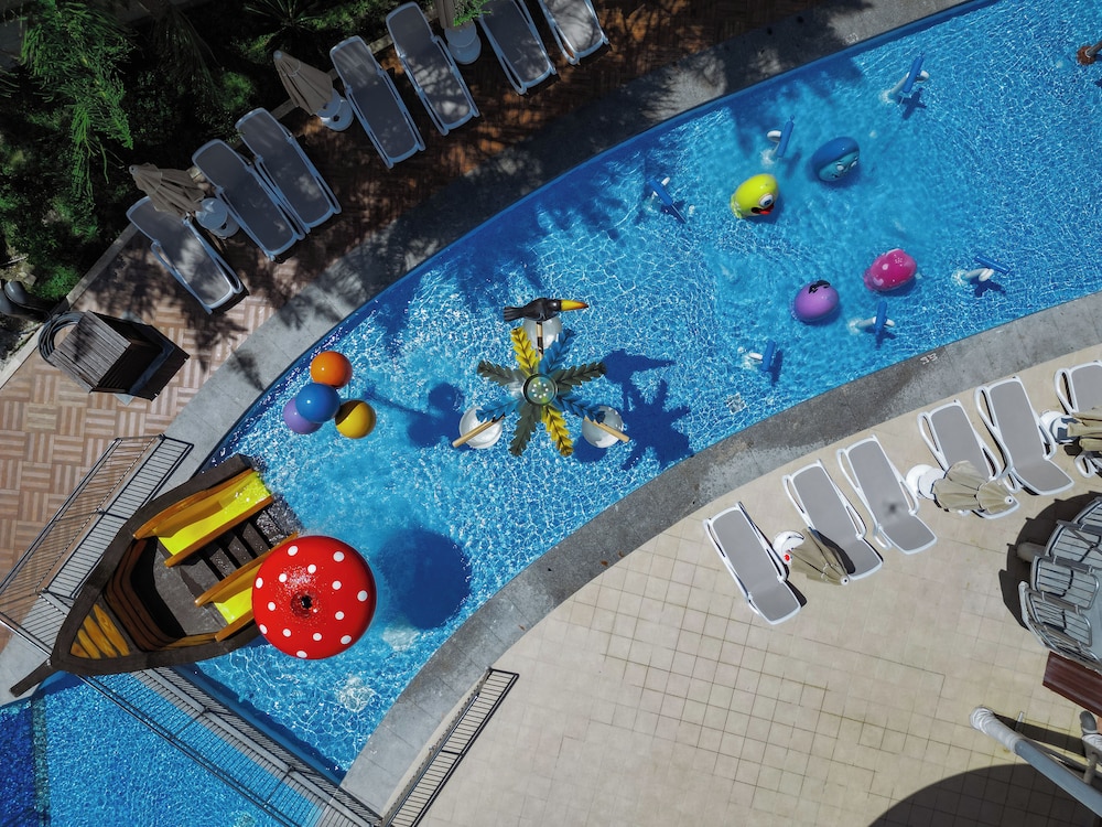 Villa Side Residence — Swimming pool in Side