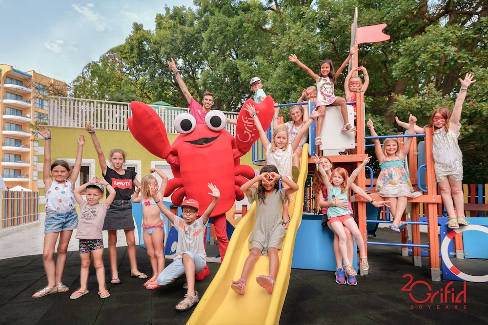 Grifid Arabella Hotel - Ultra All inclusive & Aquapark — Attractions for children in Golden Sands, Varna Region
