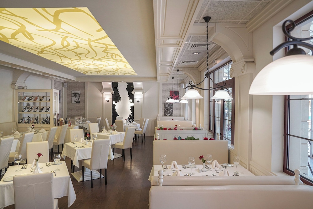 Grifid Arabella Hotel - Ultra All inclusive & Aquapark — Restaurant & bars in Golden Sands, Varna Region