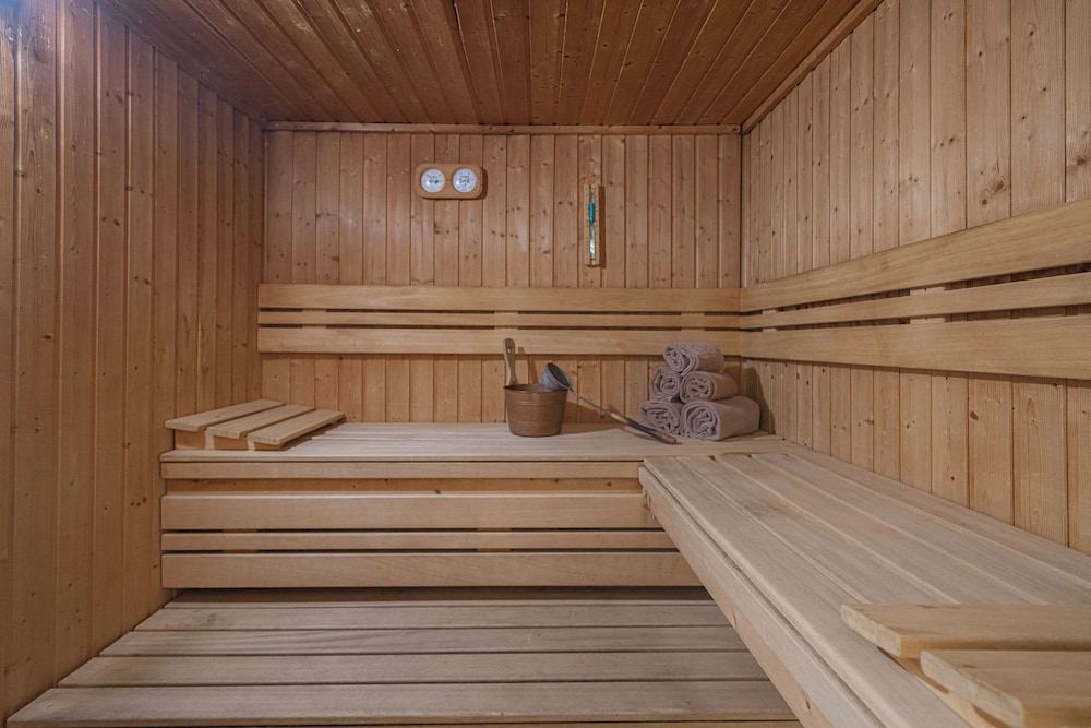 Grifid Arabella Hotel - Ultra All inclusive & Aquapark — Spa in Golden Sands, Varna Region
