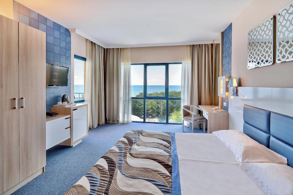 Grifid Arabella Hotel - Ultra All inclusive & Aquapark — Hotel rooms in Golden Sands, Varna Region