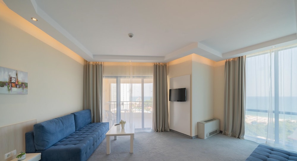 Grifid Arabella Hotel - Ultra All inclusive & Aquapark — Hotel rooms in Golden Sands, Varna Region