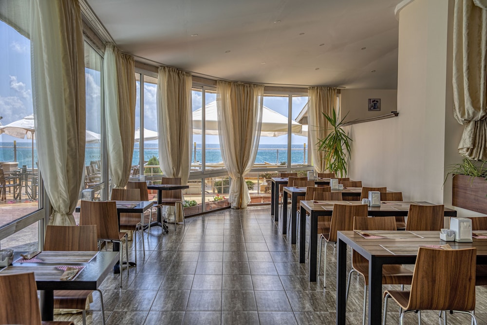 MPM Hotel Arsena — Restaurant & bars in Nessebar, Burgas Region