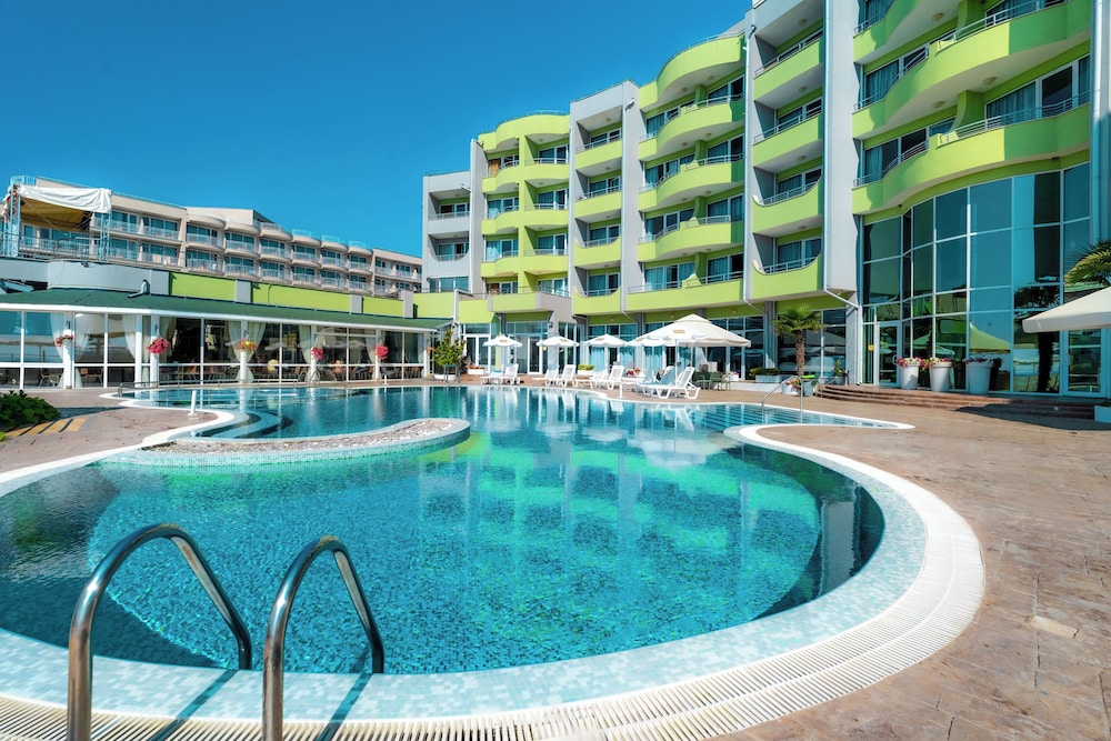 MPM Hotel Arsena — Swimming pool in Nessebar, Burgas Region