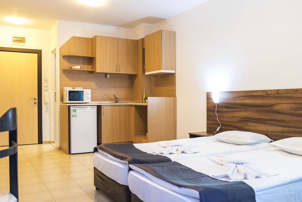 Admiral Plaza Hotel — Hotel rooms in Sunny Beach, Burgas Region