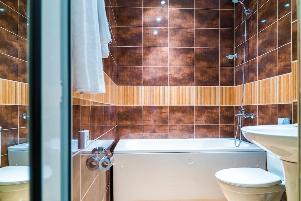 Admiral Plaza Hotel — Hotel rooms in Sunny Beach, Burgas Region