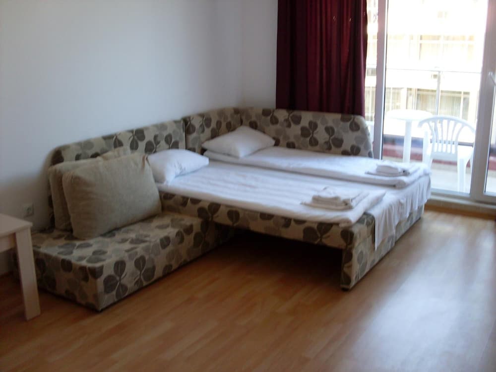 Admiral Plaza Hotel — Hotel rooms in Sunny Beach, Burgas Region