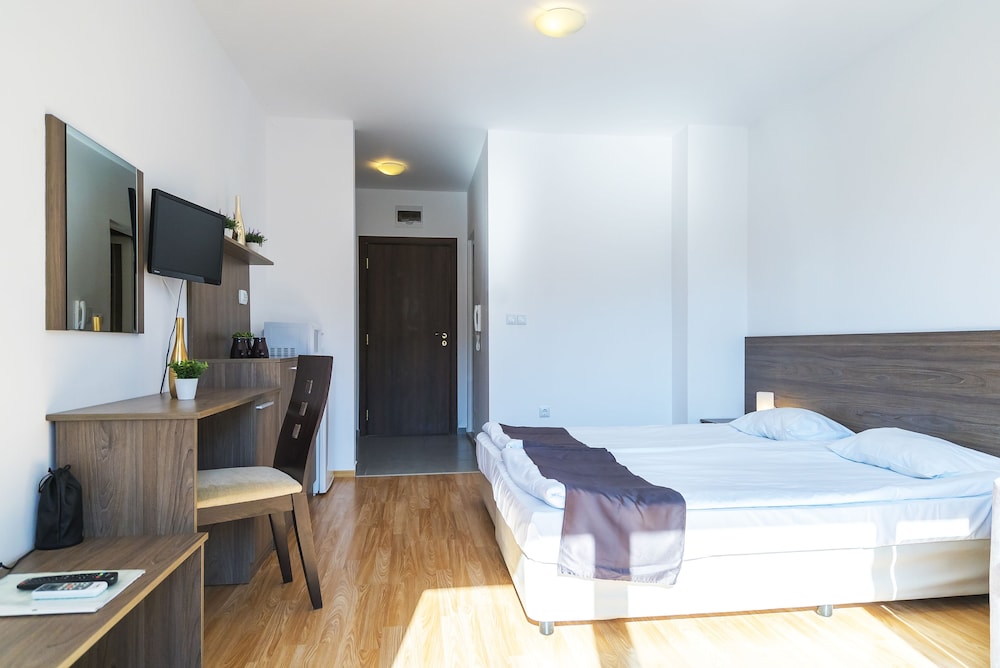 Admiral Plaza Hotel — Hotel rooms in Sunny Beach, Burgas Region