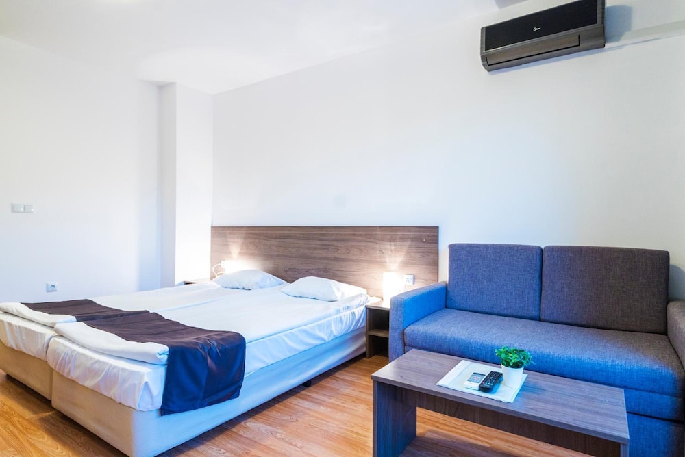 Admiral Plaza Hotel — Hotel rooms in Sunny Beach, Burgas Region