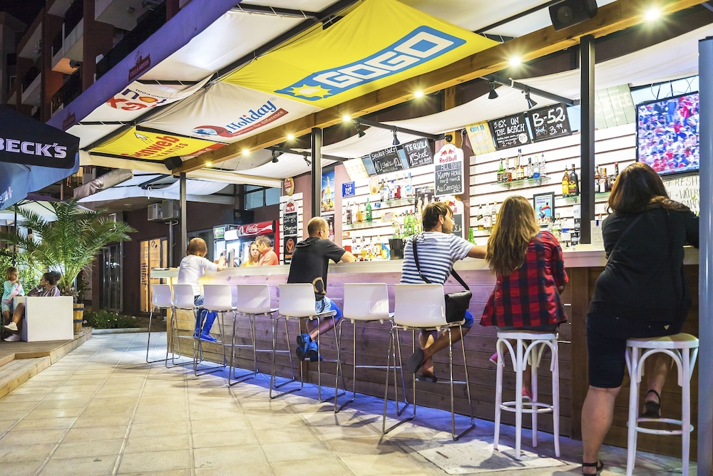 Admiral Plaza Hotel — Restaurant & bars in Sunny Beach, Burgas Region