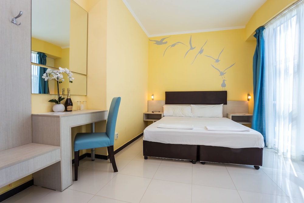 Blue Pearl Hotel — Hotel rooms in Sunny Beach, Burgas Region
