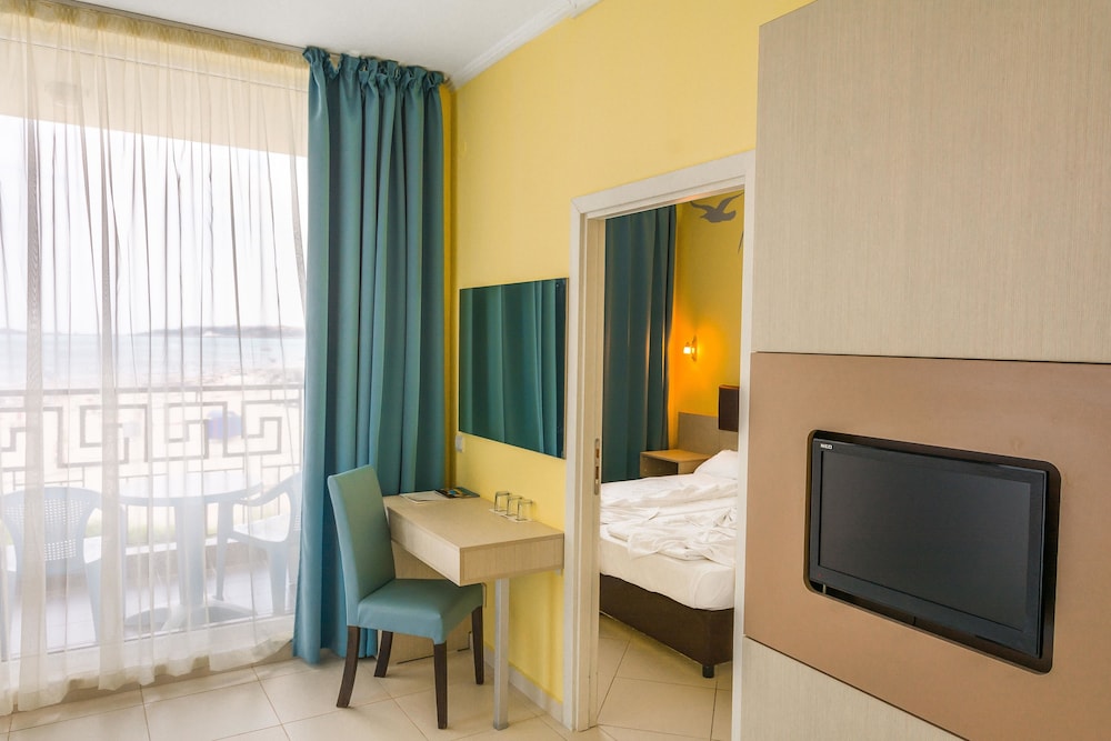 Blue Pearl Hotel — Hotel rooms in Sunny Beach, Burgas Region