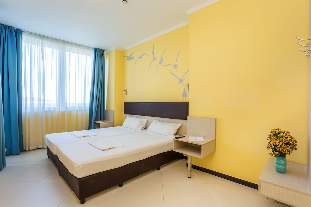Blue Pearl Hotel — Hotel rooms in Sunny Beach, Burgas Region