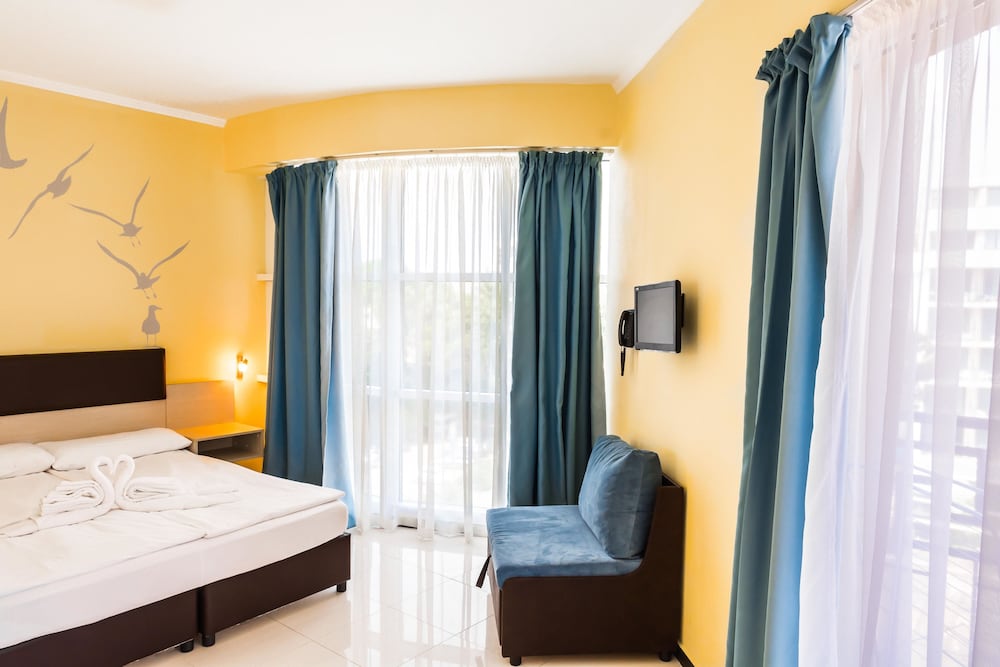 Blue Pearl Hotel — Hotel rooms in Sunny Beach, Burgas Region