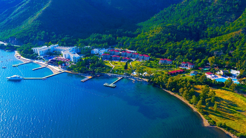 Fortezza Beach Resort — Hotel building in Hisarönü, Mugla