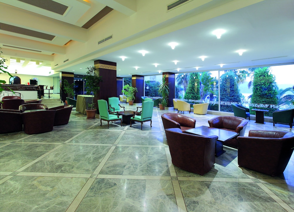 Fortezza Beach Resort — Hotel building in Hisarönü, Mugla