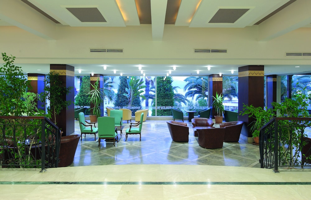 Fortezza Beach Resort — Hotel building in Hisarönü, Mugla
