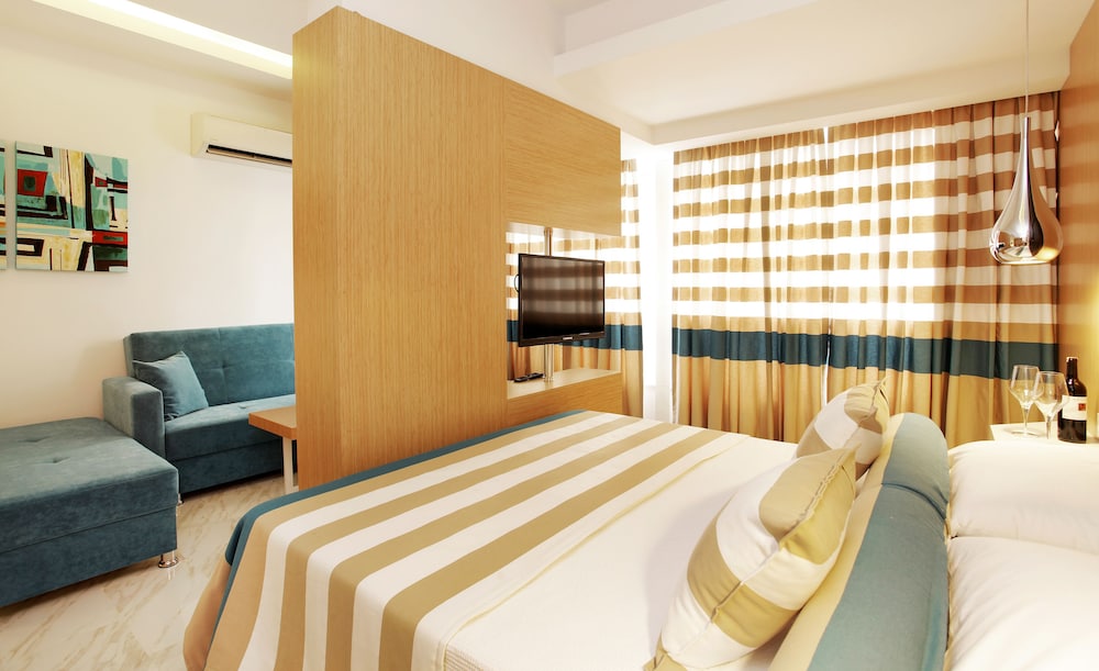 Kleopatra Suit Hotel — Hotel rooms in Alanya