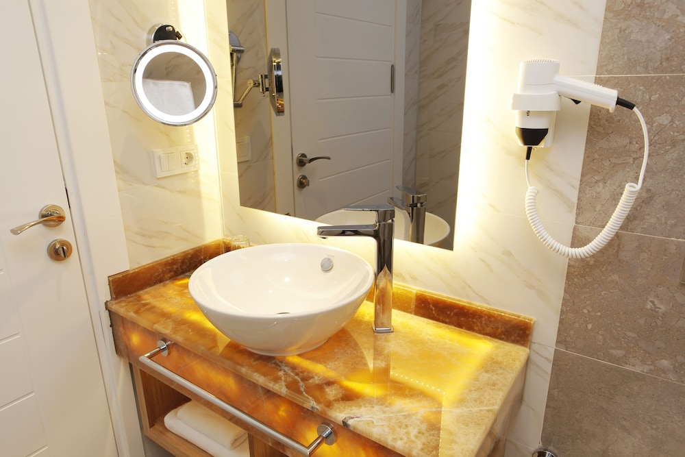 Kleopatra Suit Hotel — Hotel rooms in Alanya