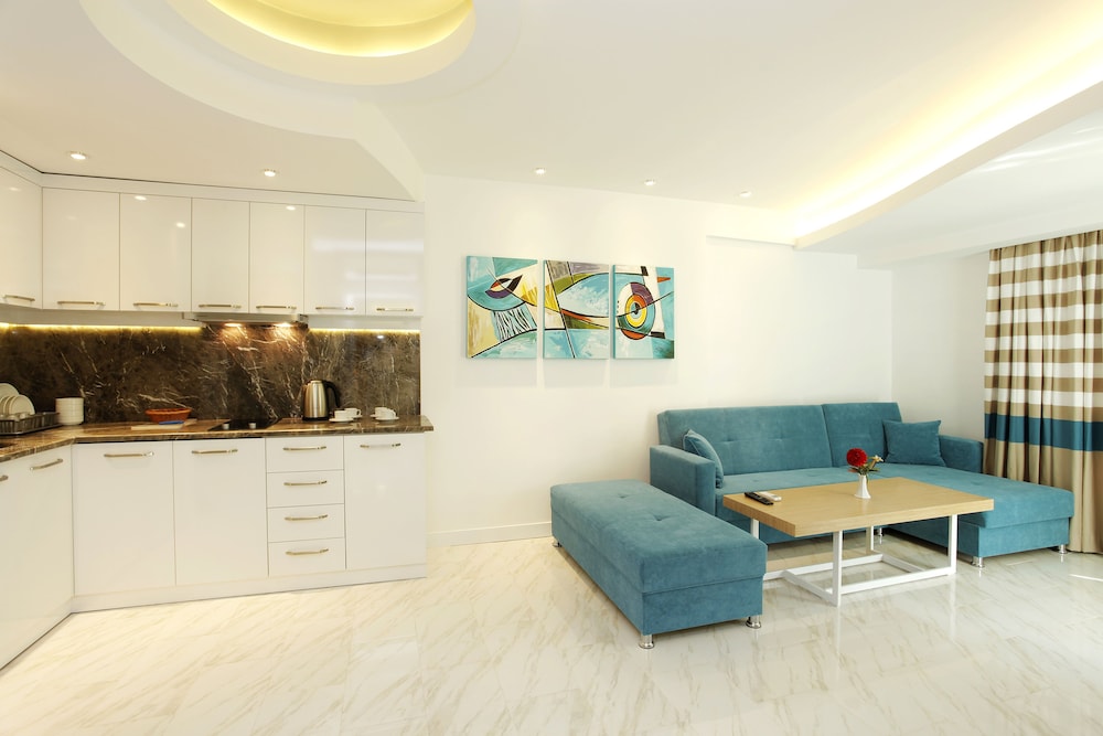 Kleopatra Suit Hotel — Hotel rooms in Alanya
