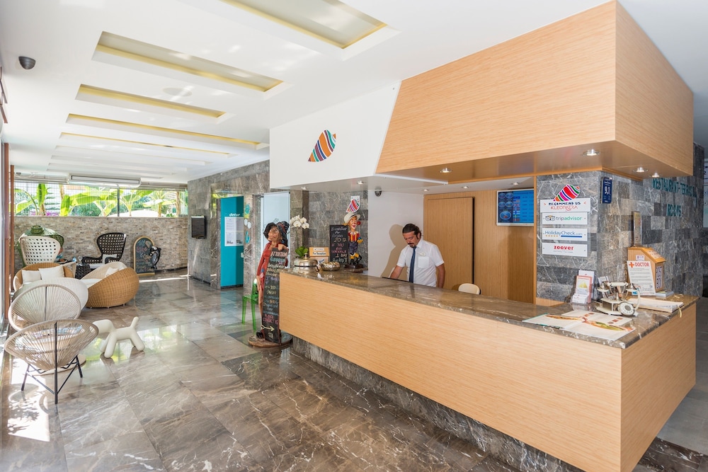 Kleopatra Suit Hotel — Hotel building in Alanya