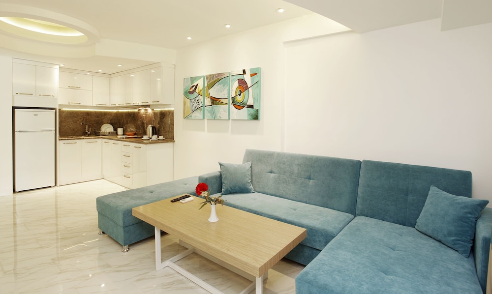 Kleopatra Suit Hotel — Hotel rooms in Alanya