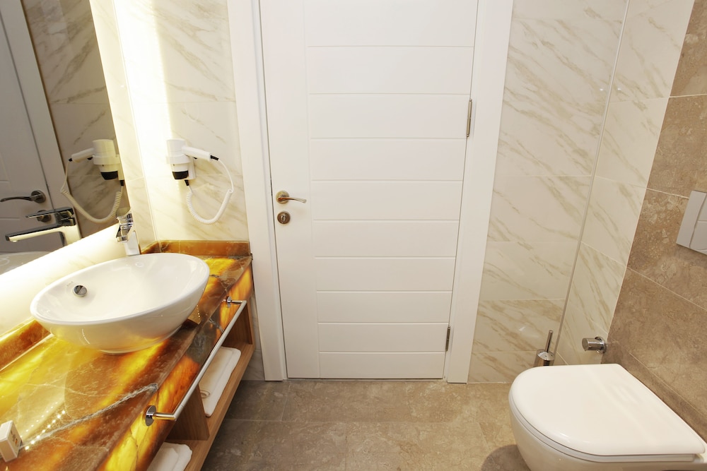 Kleopatra Suit Hotel — Hotel rooms in Alanya