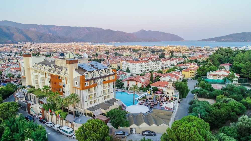 Grand Cettia Hotel — Main photo in Marmaris, Mugla