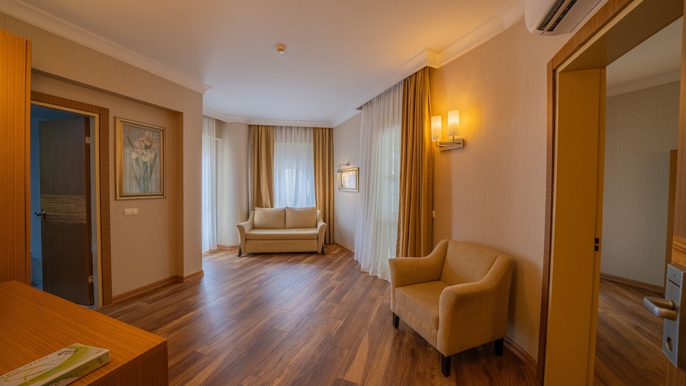 Grand Cettia Hotel — Hotel rooms in Marmaris, Mugla