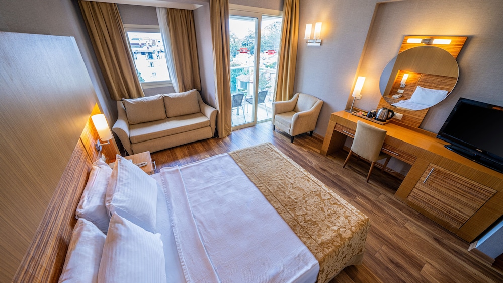Grand Cettia Hotel — Hotel rooms in Marmaris, Mugla