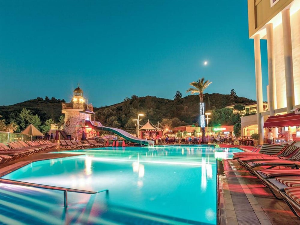 Grand Cettia Hotel — Swimming pool in Marmaris, Mugla