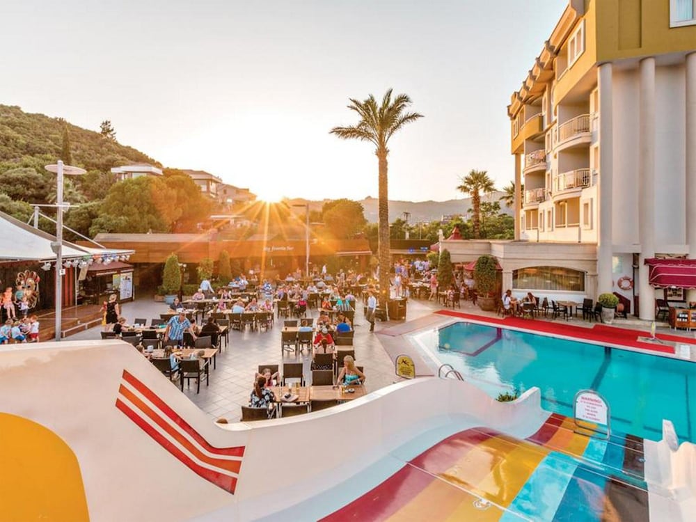 Grand Cettia Hotel — Restaurant & bars in Marmaris, Mugla