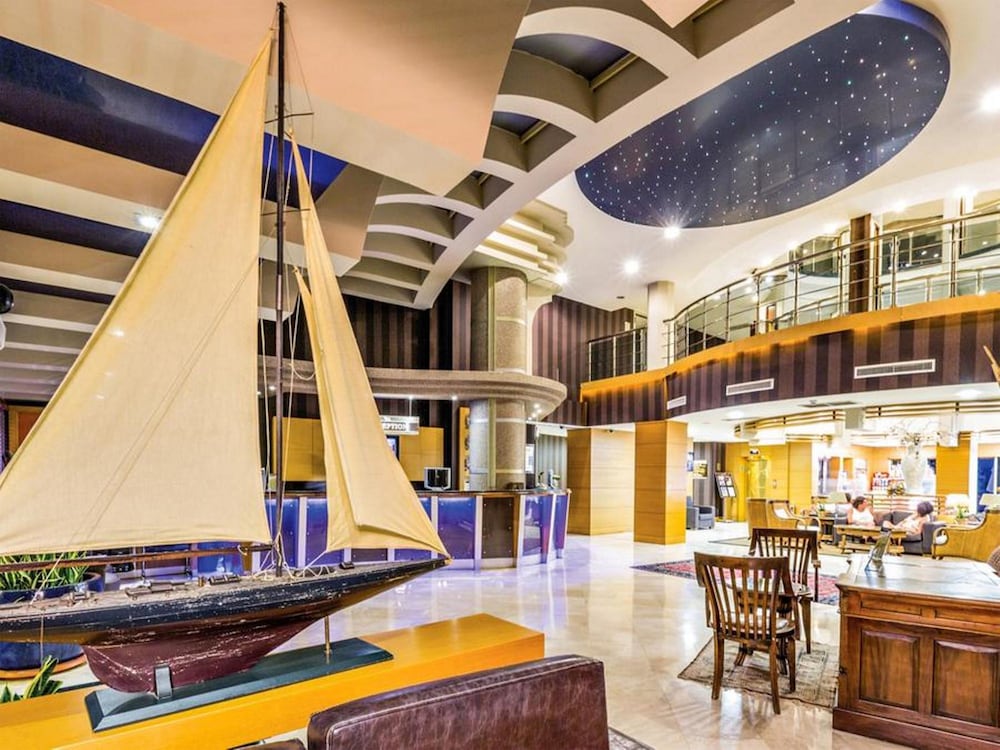 Grand Cettia Hotel — Hotel building in Marmaris, Mugla