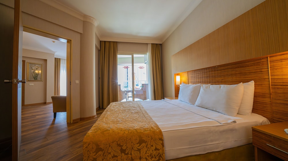 Grand Cettia Hotel — Hotel rooms in Marmaris, Mugla