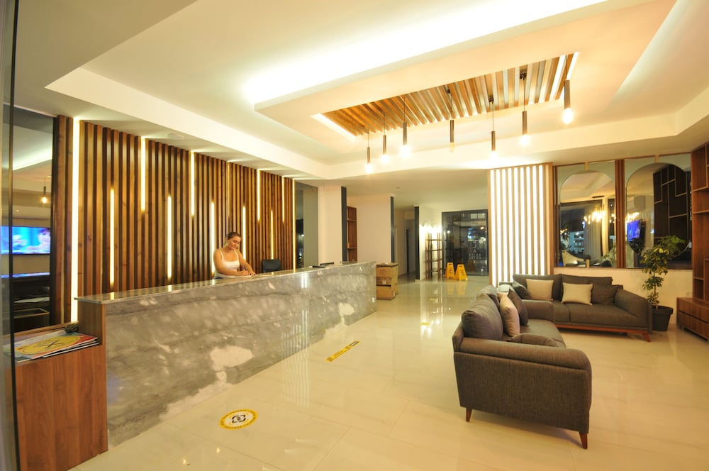 Isla Apartments — Hotel building in Marmaris, Mugla