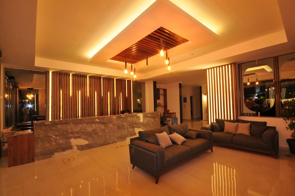 Isla Apartments — Hotel building in Marmaris, Mugla