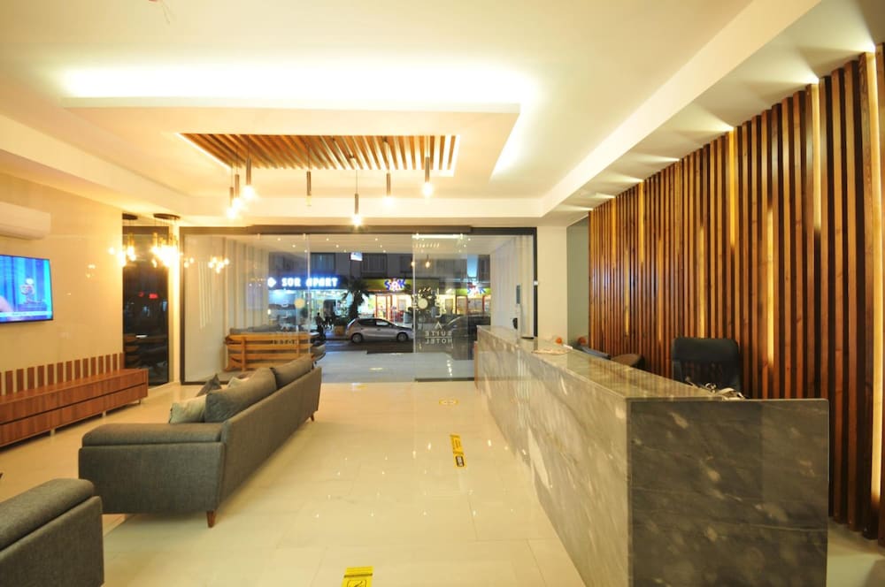 Isla Apartments — Hotel building in Marmaris, Mugla