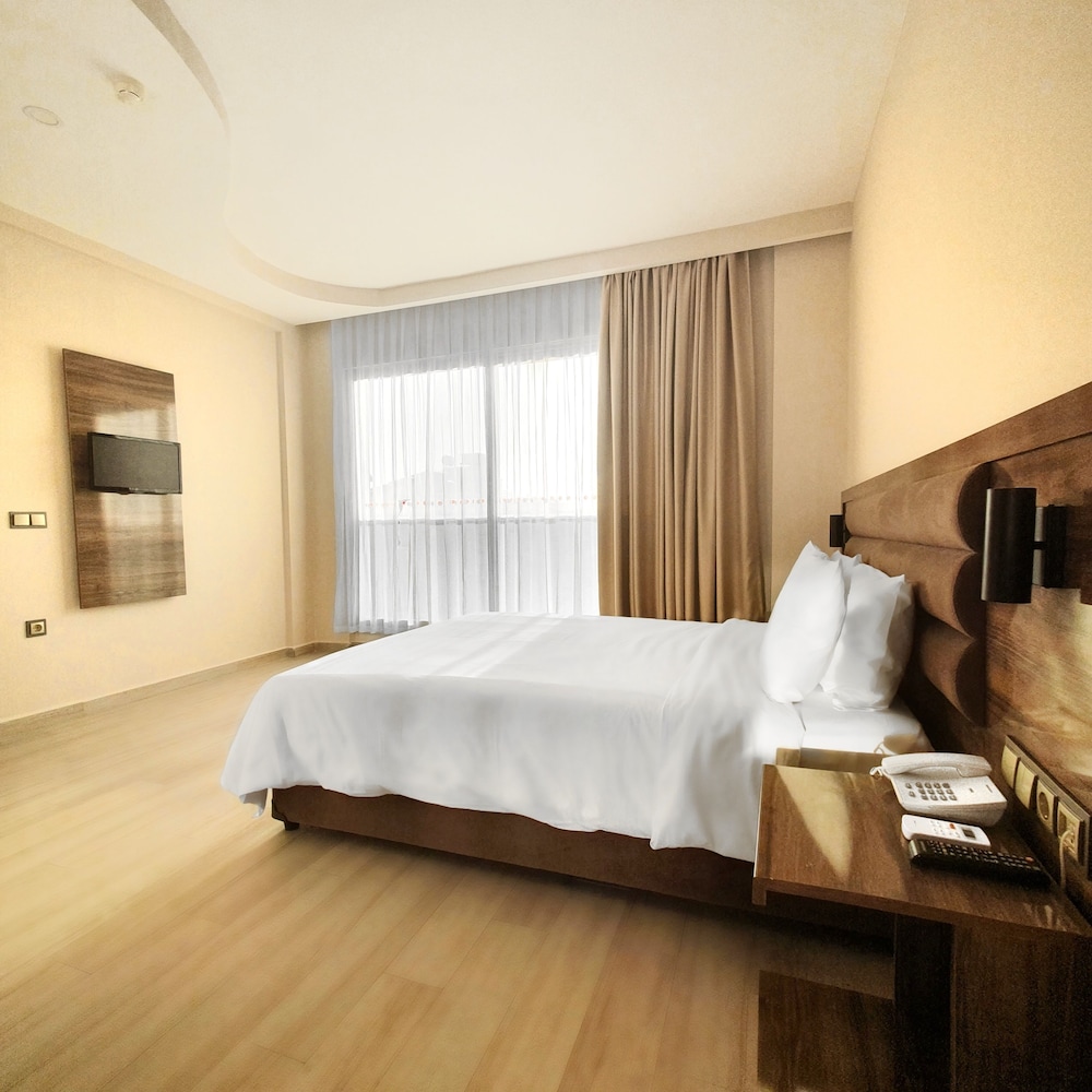 Ozgur Bey Spa Hotel — Hotel rooms in Alanya