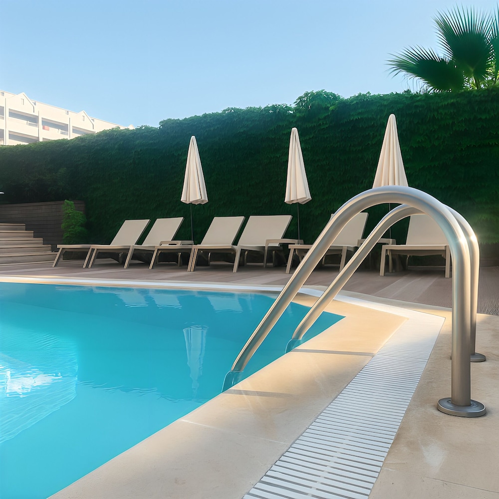 Ozgur Bey Spa Hotel — Main photo in Alanya
