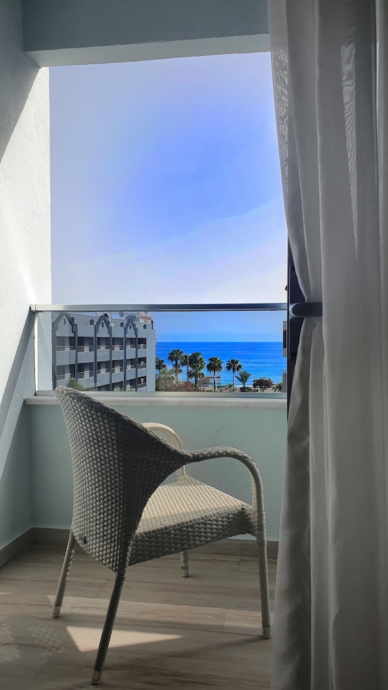Ozgur Bey Spa Hotel — Hotel rooms in Alanya