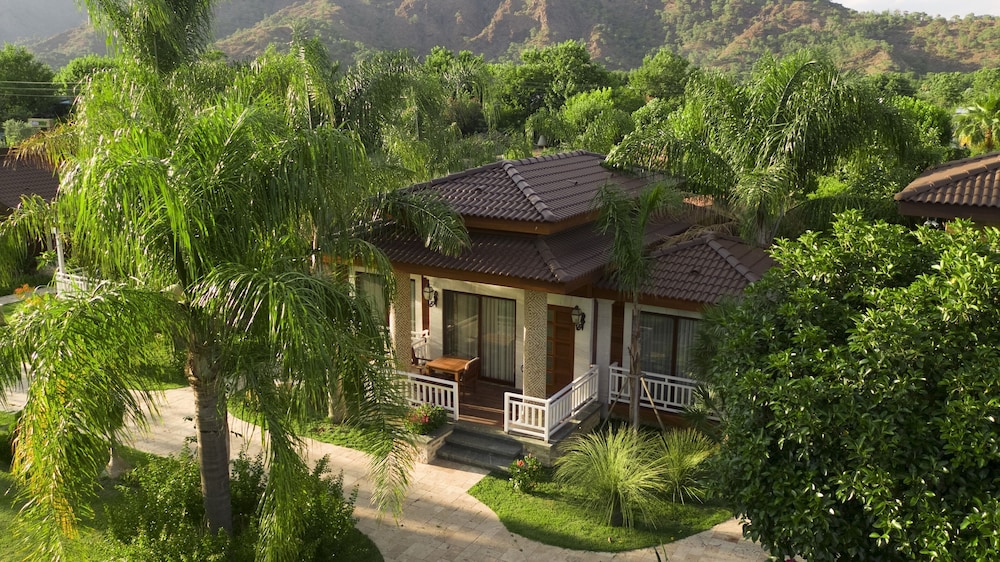 Cirali Hera Hotel — Hotel building in Kemer