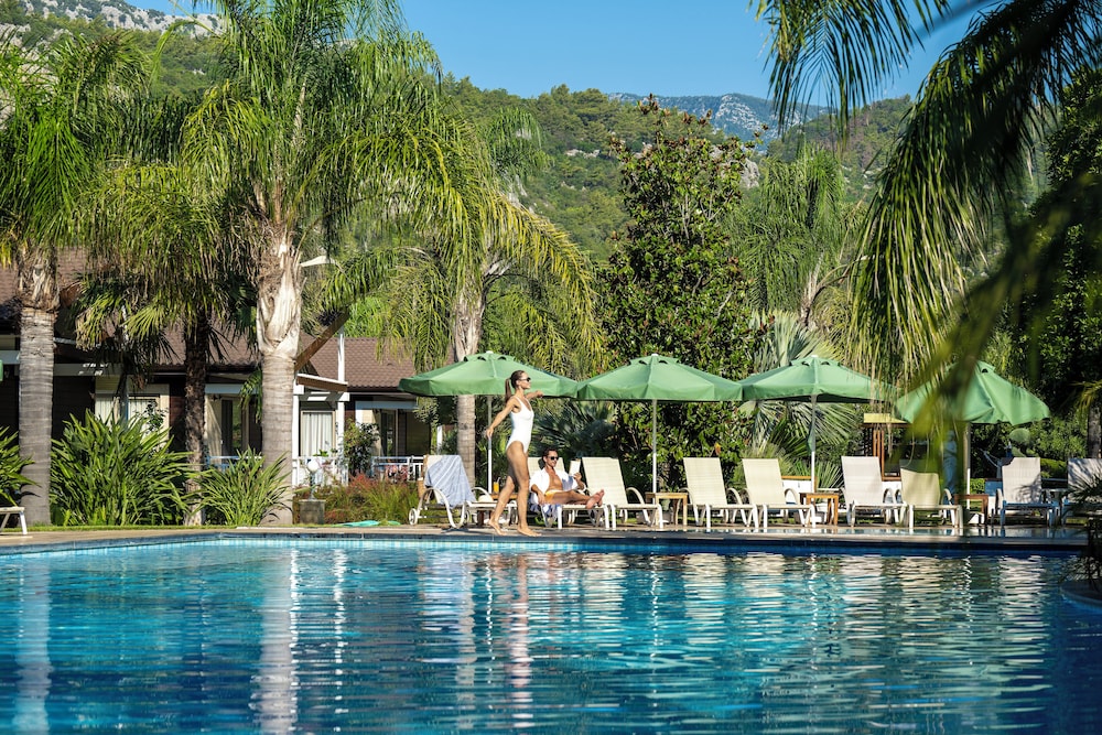 Cirali Hera Hotel — Swimming pool in Kemer