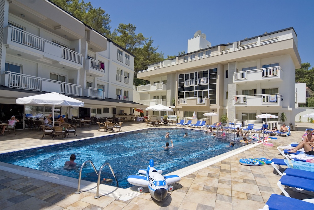 Viking Express Otel — Swimming pool in Kemer
