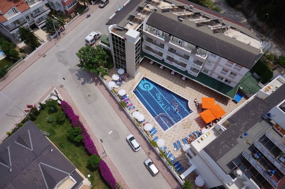 Viking Express Otel — Swimming pool in Kemer