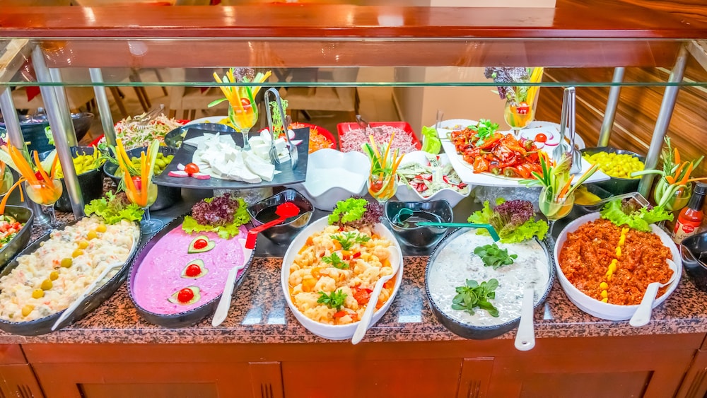 Viking Express Otel — Restaurant & bars in Kemer