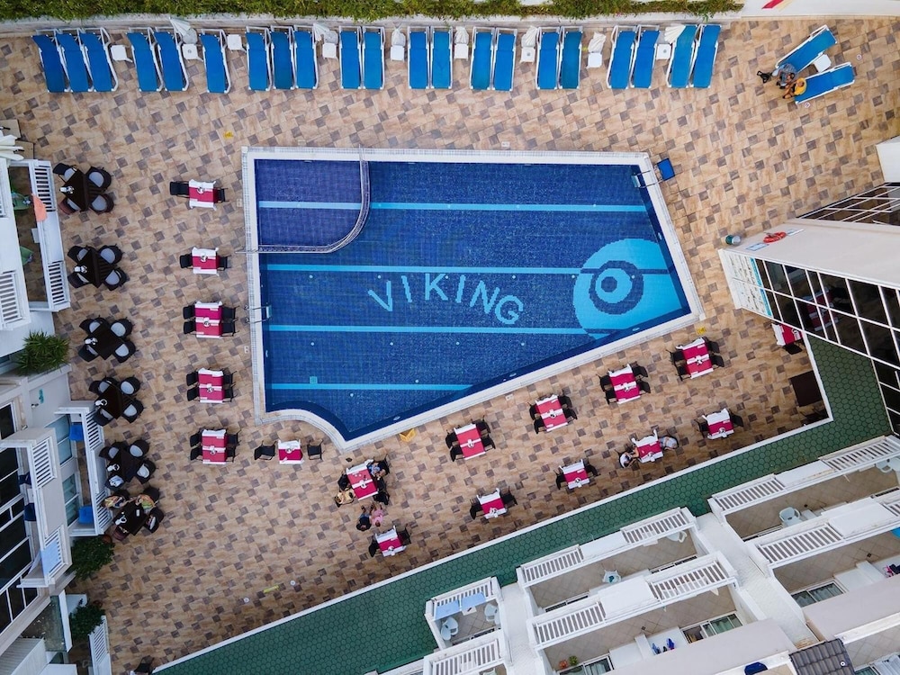 Viking Express Otel — Swimming pool in Kemer