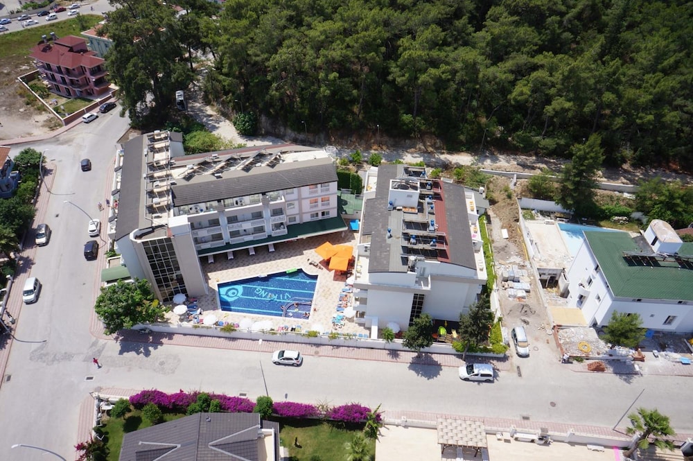 Viking Express Otel — Swimming pool in Kemer